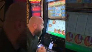 ПОЙМАЛ 5 СКАТЕРОВ ПО 3000! Хозяин Казино ПОДНЯЛ 5000000! #заносынедели #хозяинказино #betkat #занос